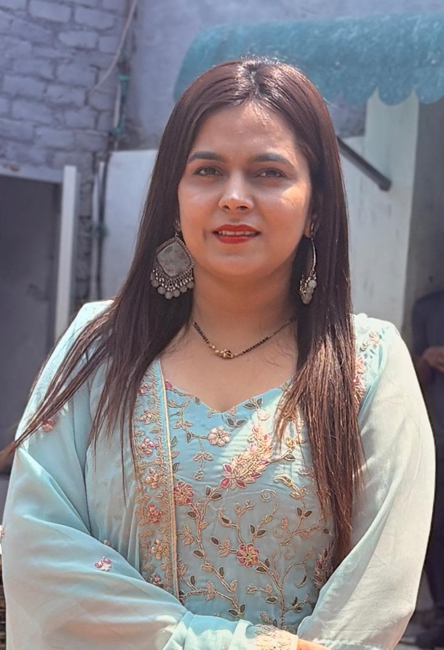 Reena executive committee member